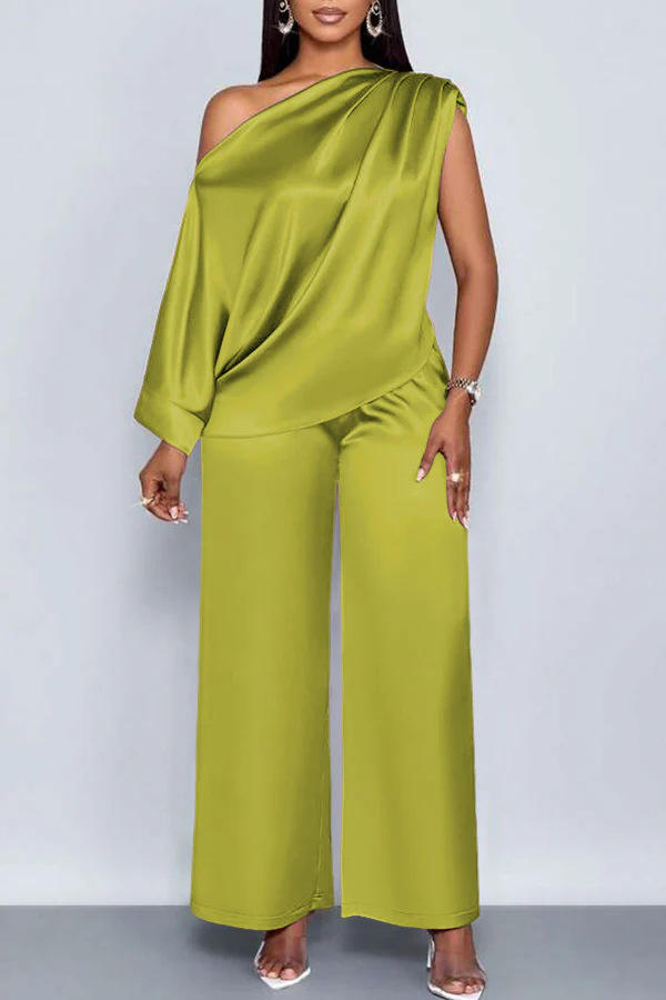 Signature Two-Piece Set
