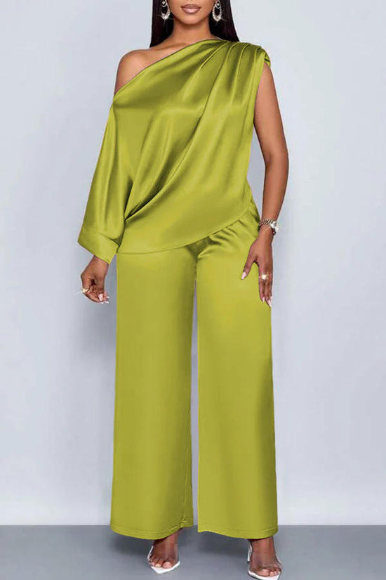 Signature Two-Piece Set